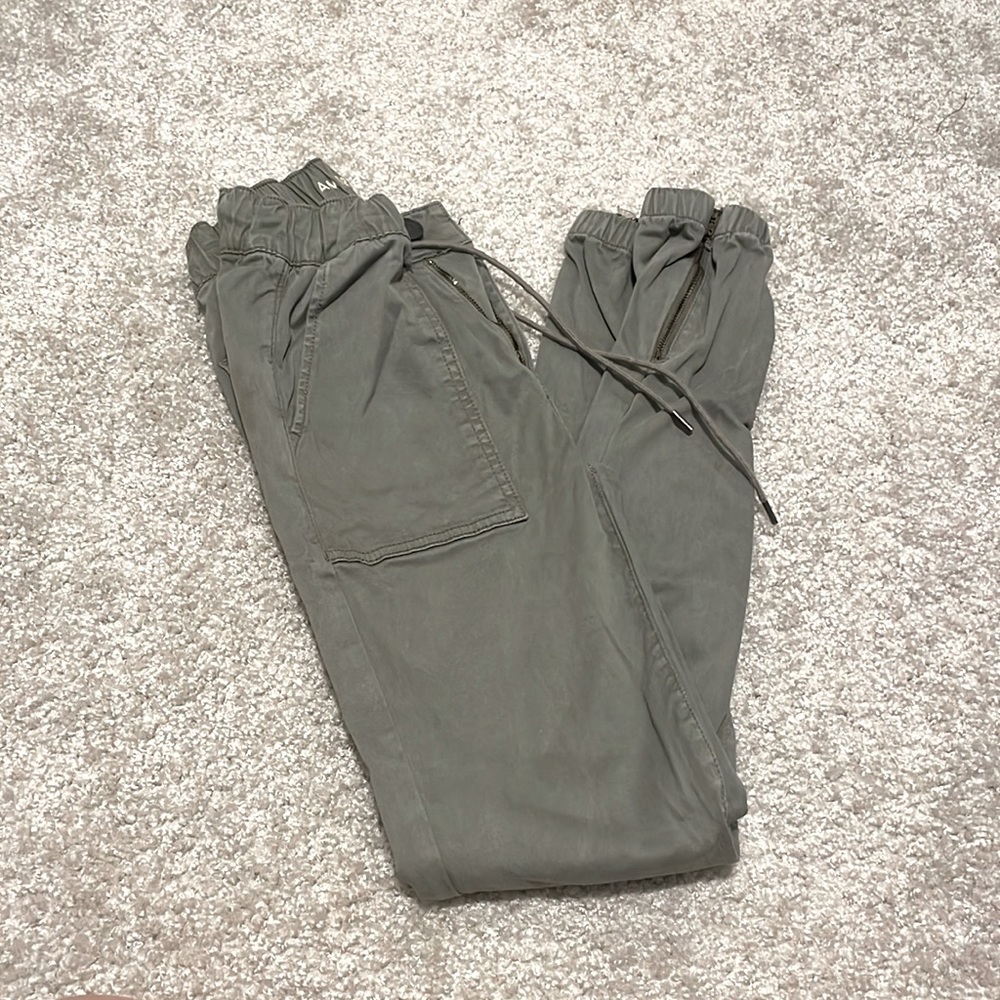 American Eagle joggers